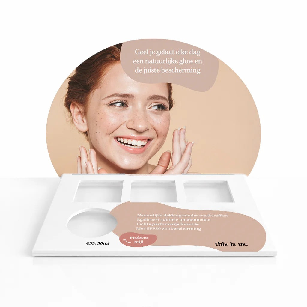 BB Cream SPF30 'this is glow.' | Display (leeg)